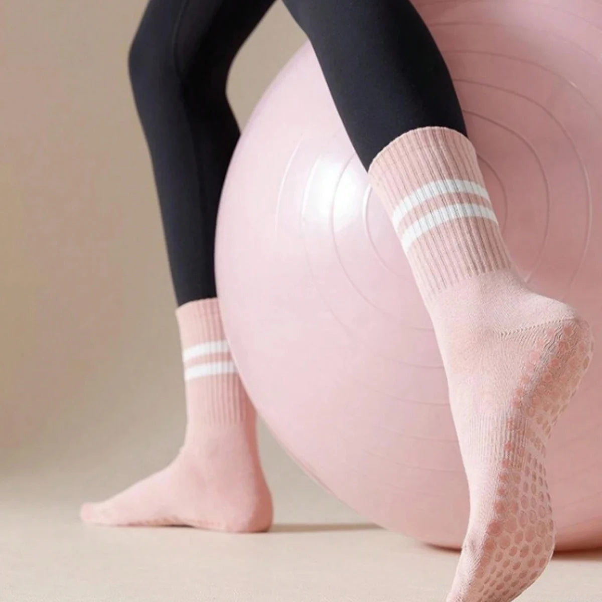 KLUUGG® Grip Socks — Stability Meets Comfort.