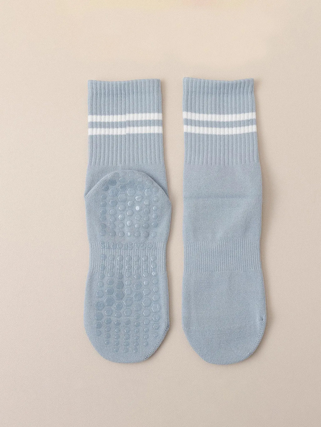 KLUUGG® Grip Socks — Stability Meets Comfort.