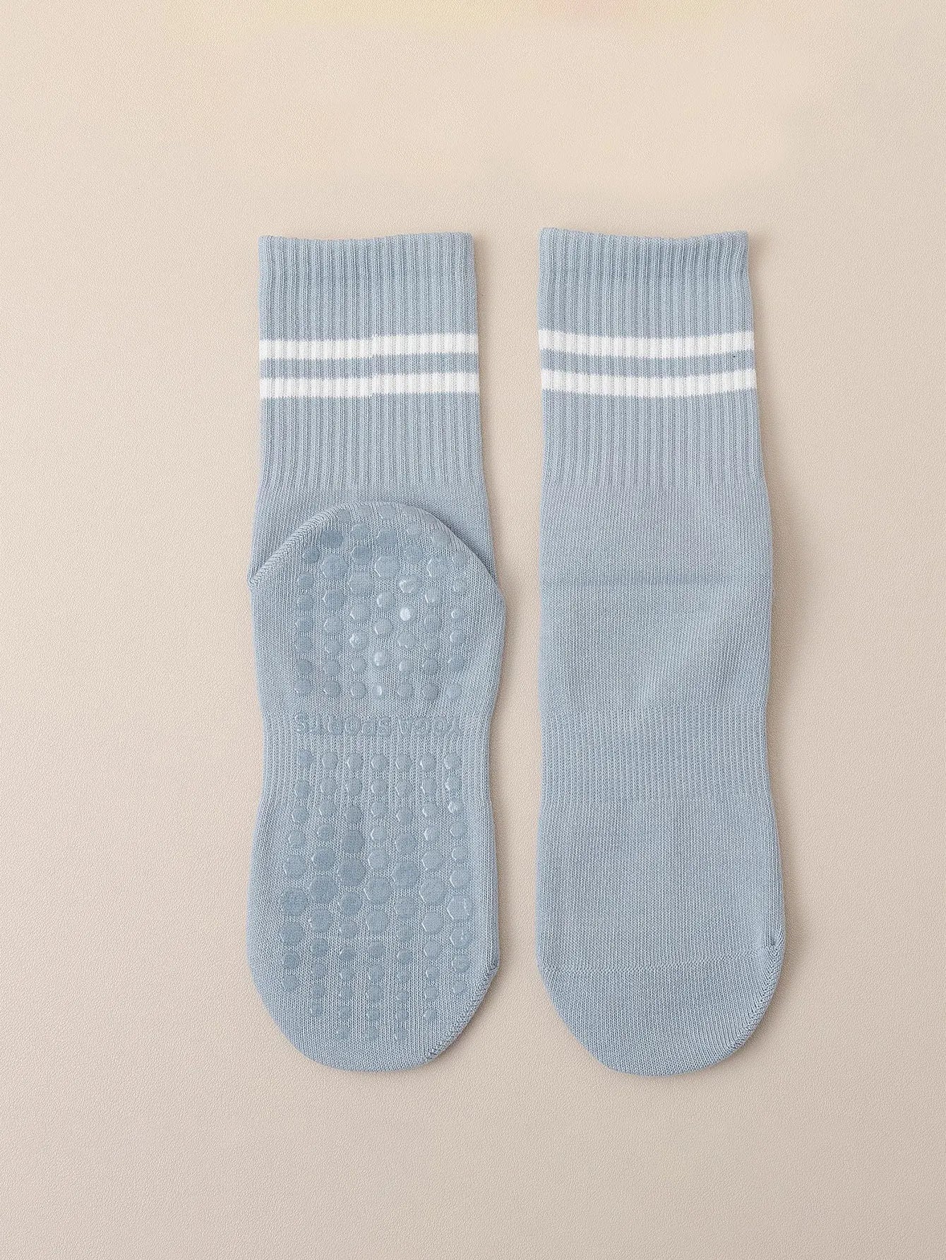 KLUUGG® Grip Socks — Stability Meets Comfort.