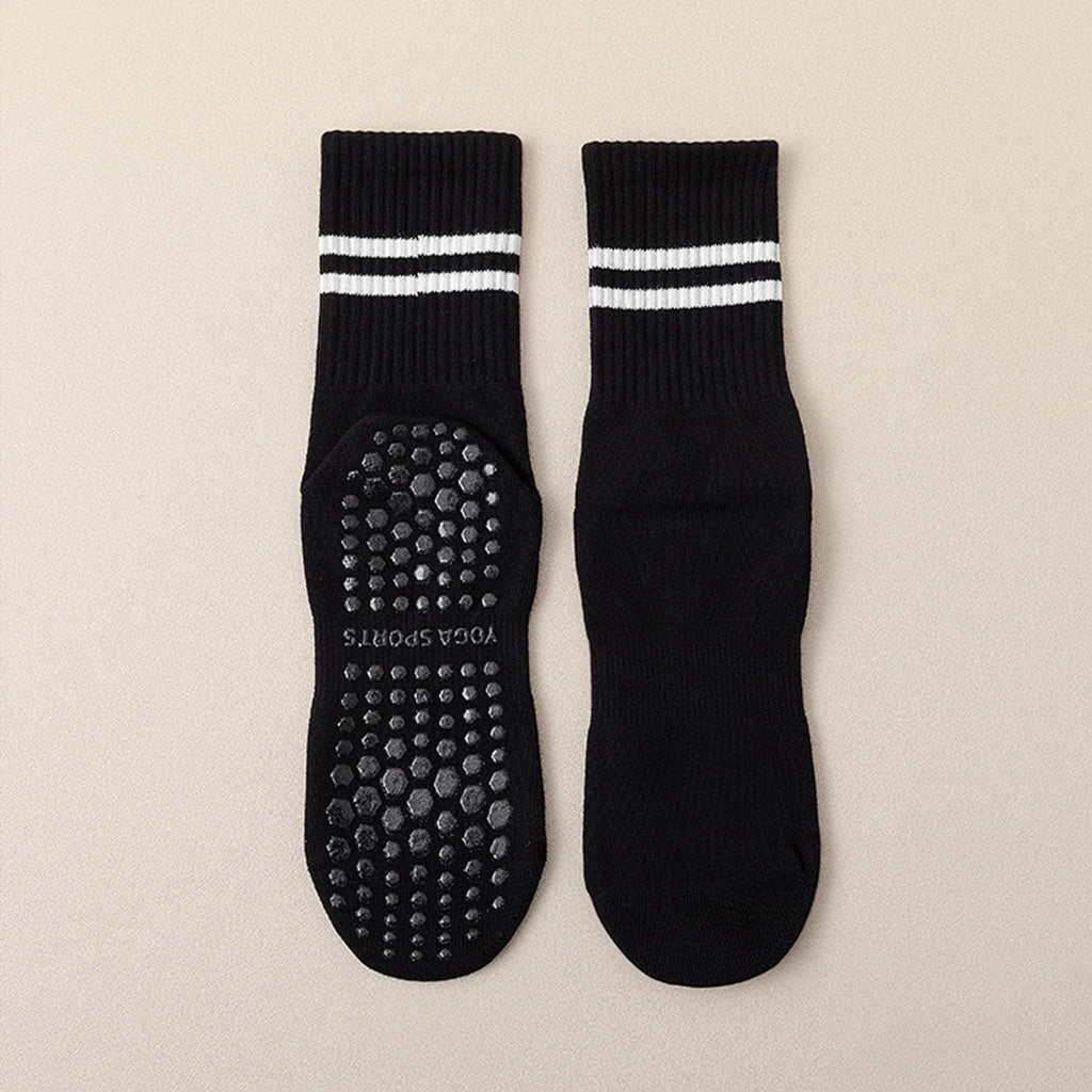 KLUUGG® Grip Socks — Stability Meets Comfort.