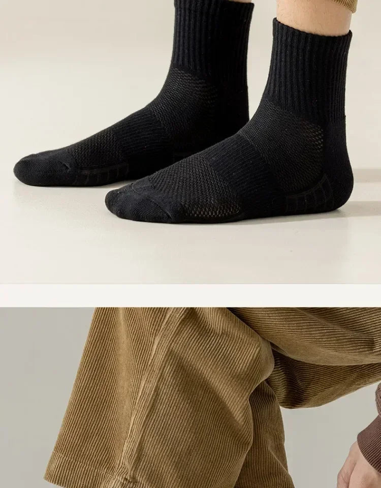 KLUUGG® Essential Socks.